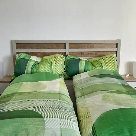 -am Pfuehlpark- * هايلبرون